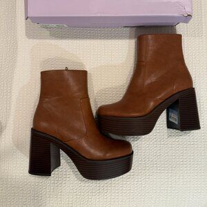 STEVE MADDEN - MADDEN GIRL Cognac Brown Platform Bootie, New, Size 8.5